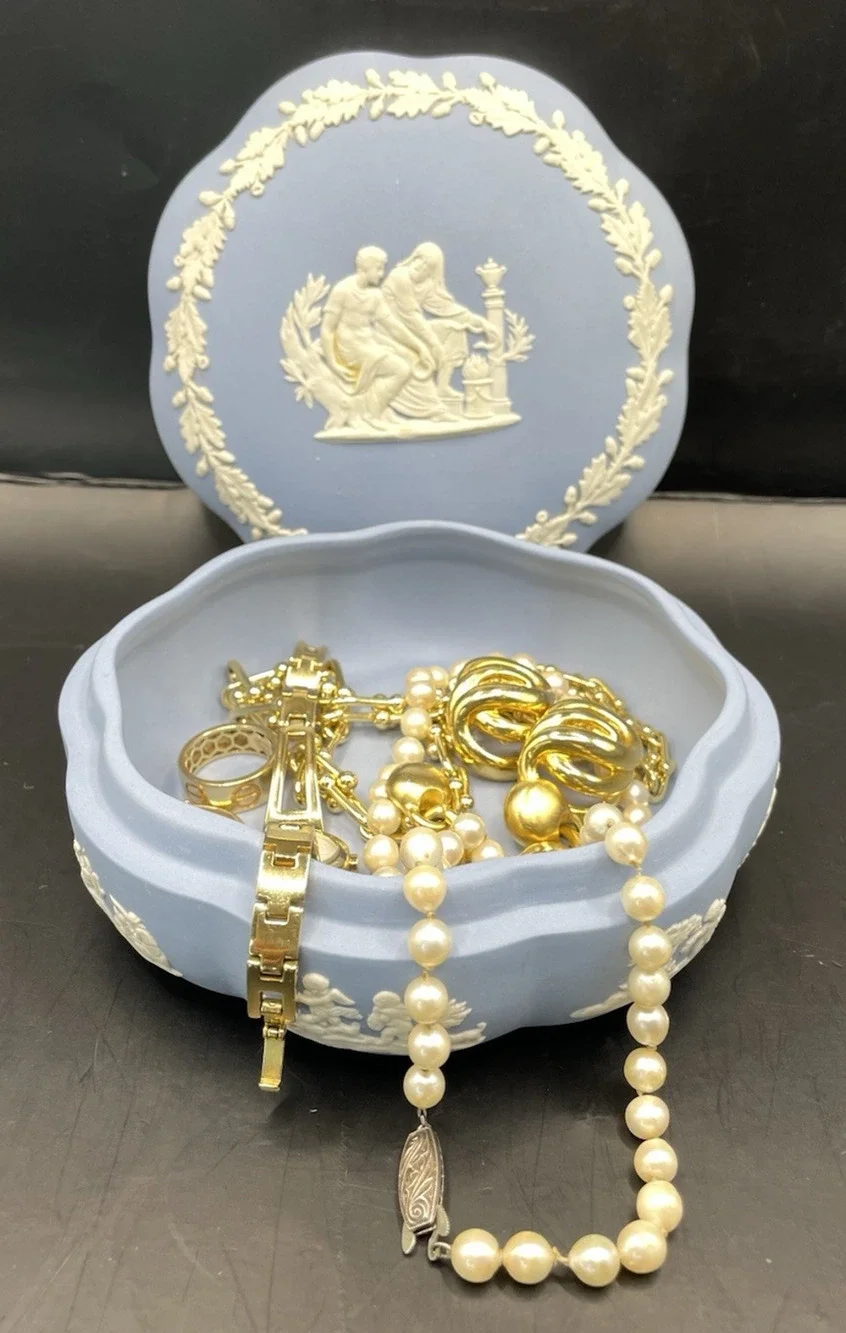 Vintage WEDGWOOD England Blue Jasperware AESCULAPIUS 5